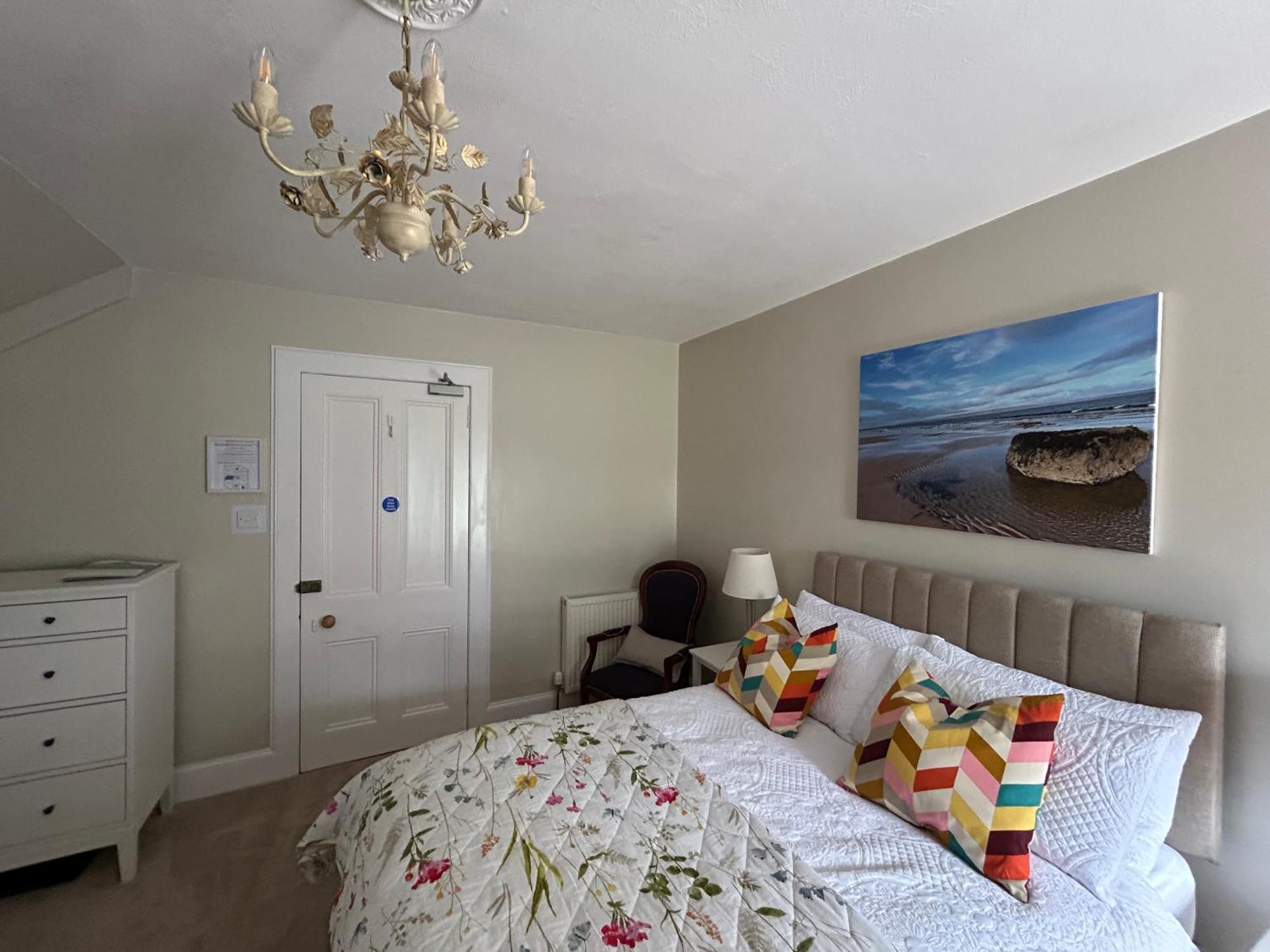 Glen Lyon Lodge Bed And Breakfast Nairn Eksteriør bilde